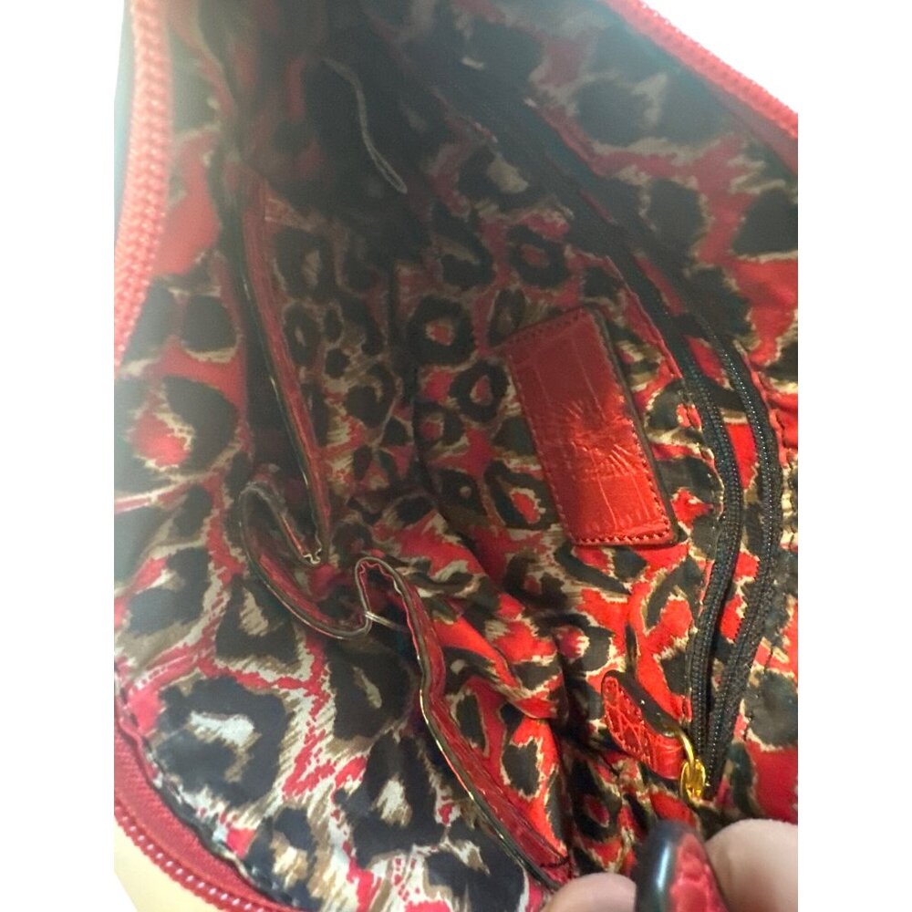 💖Anne Klein red crossbody purse with 2 compartments. - Picture 6 of 9